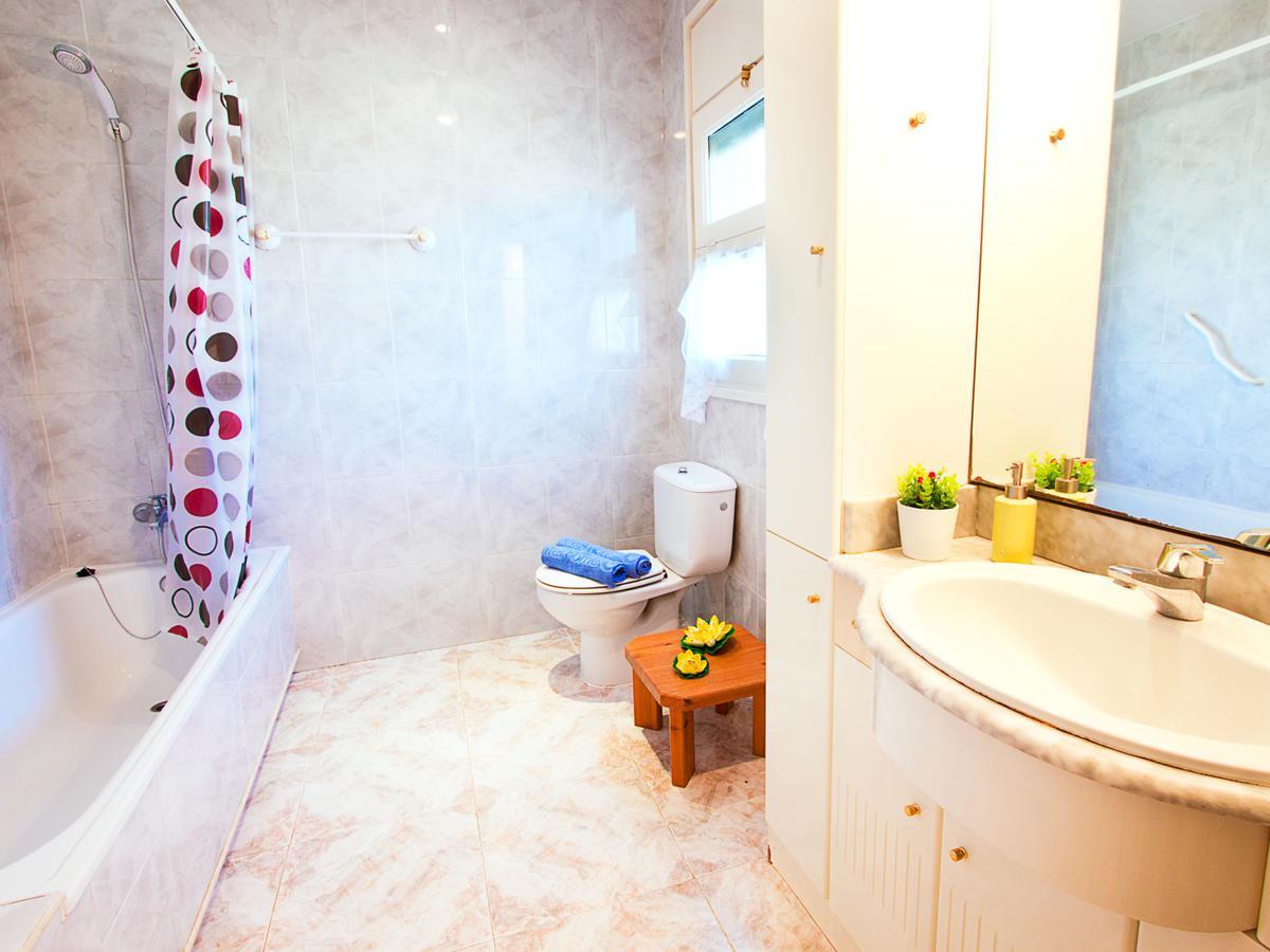 Holiday Home Requesens Canal Empuriabrava Esterno foto