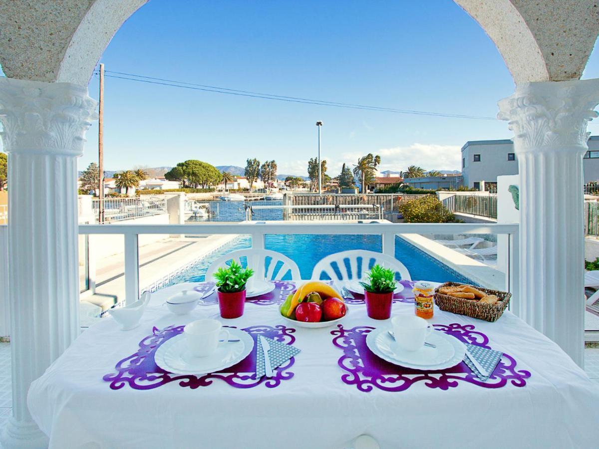 Holiday Home Requesens Canal Empuriabrava Esterno foto
